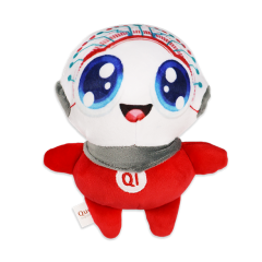 Rotes und weißes Plüschspielzeug mit großen blauen Augen, lachendem Gesicht und grauem Kragen, mit dem Schriftzug 'QI' auf der Brust.