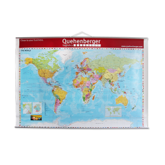 Wandkarte weltweit zum Aufhängen, roter Streifen im oberen Bereich mit Slogan link "Close to your business", Quehenberger Logistics Logo mittig und rechts die Webseite www.quehenberger.com