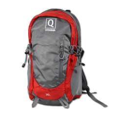30 Liter Trekkingrucksack in Grau/Rot mit gepolstertem Rücken, Wanderstockfixierung und Regenhülle.